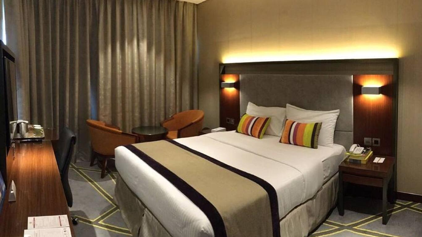 Versailles by Vieras Hotel