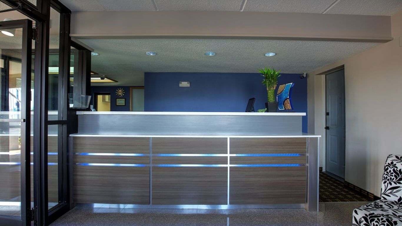 Fair View Inn & Suites