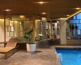 ماريوت توريون - تورريون - حوض السباحة