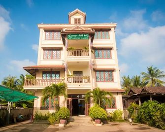 Kampong Thom Village Hotel - Kampong Thom - Building