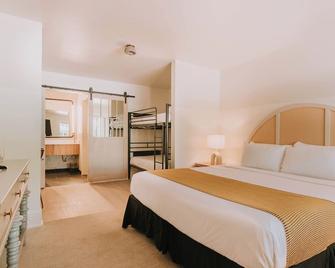 Gulf Hills Hotel & Conference Center - Ocean Springs - Bedroom