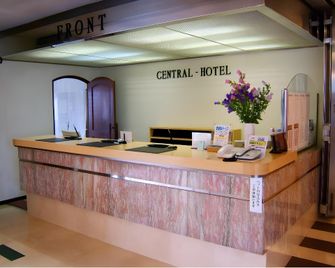 Central Hotel - Kuwana - Recepción