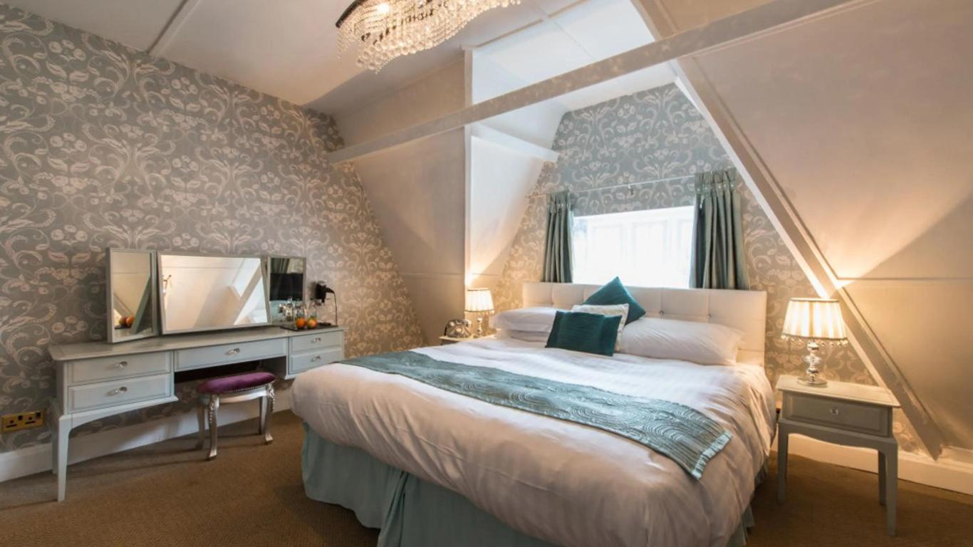 Maenan Abbey Hotel