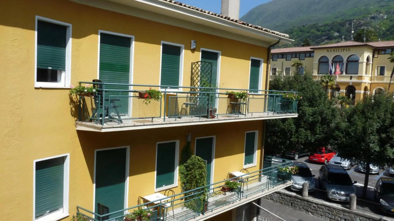 Hotel Alpino