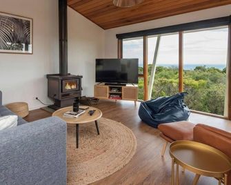TJ's Tree House with Ocean Views - Cape Schanck