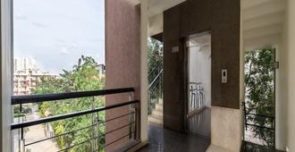 Hotel Golden Tranquility - Bengaluru - Balcony