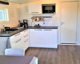 Schwedisches Glück, zwischen Wäldern und einem See by Interhome - Landvetter - Cocina