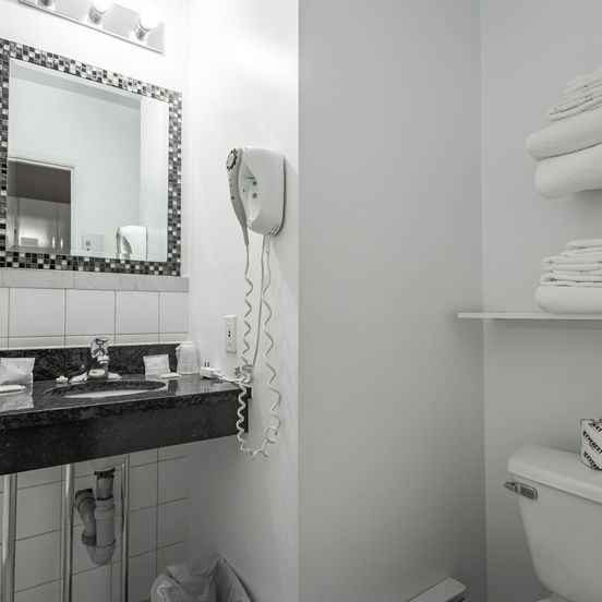 Hotel Le Roberval image 1