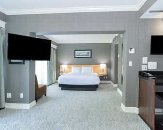 Sandman Signature Vancouver Airport Hotel & Resort - Richmond - Bedroom