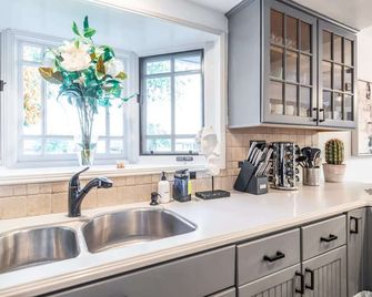 @ Marbella Lane - Serene Ranch Style Home w/Pool - Fullerton - Kitchen