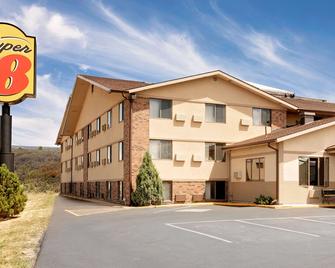 Super 8 by Wyndham Spearfish - Spearfish - Building