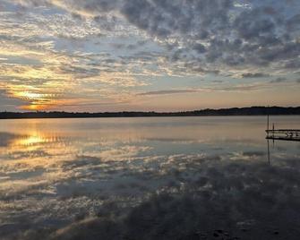 Up North Lakefront Rental Cabin on Lake Esau - Presque Isle - Vista del exterior