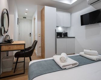 Kriel Suites By LIV Homes - Athens