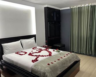 Hostal Iñaquito - Quito - Schlafzimmer