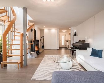 Apartment in Hötting near Nordkette - Innsbruck - Sala de estar