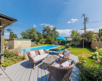 Entire Cozy Home | In-Ground Pool | Minutes to Lake & Waterfront Park - Ajax - Pool