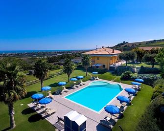 Il Giardino Sul Mare - Martinsicuro - Piscina