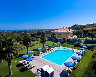 Il Giardino Sul Mare - Martinsicuro - Piscina