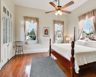 4 Bedroom With Swimming Pool, Near French Quarter- - Arabi - Bedroom
