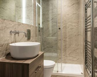 Abbott House by Viridian Apartments - St. Albans - Bedroom