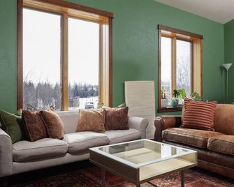 Spacious Pet-Friendly Ski Getaway - Driggs - Sala de estar