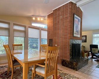 Turtle Dunes Home - Jekyll Island