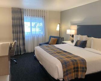 Lakeside Relaxation: Modern Rooms & Amenities - Wasilla - Slaapkamer