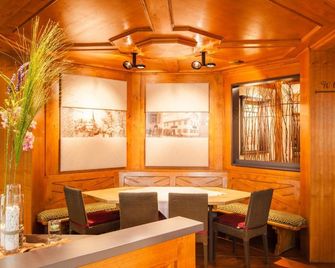 Hotel Restaurant Jägerhof - Weisendorf - Restaurante