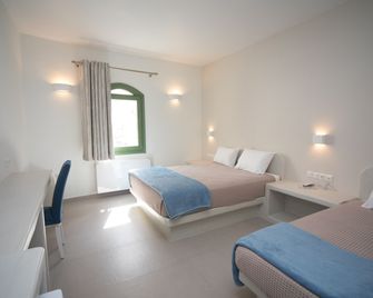Pelican Hotel - Thera - Bedroom