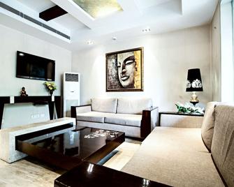 The Grand Vikalp By Saga Hotels - New Delhi - Living room
