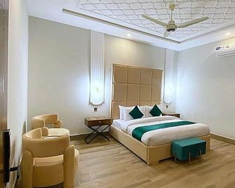 Grand Shalimar Hotel - Multān