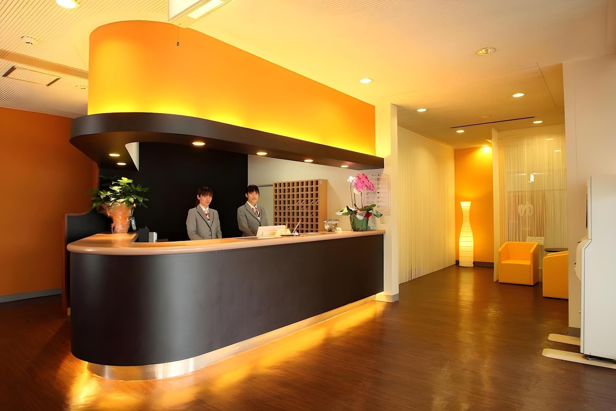 Hotel 1-2-3 Kofu Shingen Onsen - Kōfu - Front desk