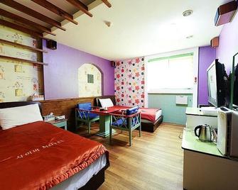 Cyber Motel - Gunsan - Habitación