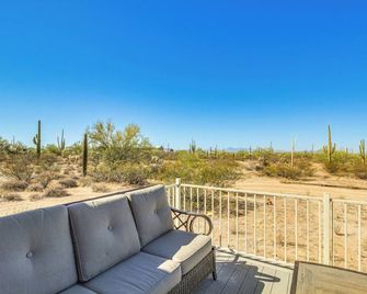 Secluded Marana Home w/ Viewing Decks + Privacy! - Marana - Balkón
