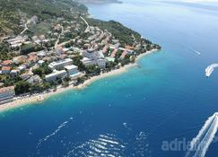 Cozy Holiday Home in Podgora - Podgora - Plaża