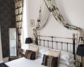 The Langtons Bed & Breakfast - Eastbourne - Bedroom