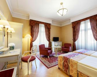 Danubius Hotel Astoria City Center - Budapest - Habitación