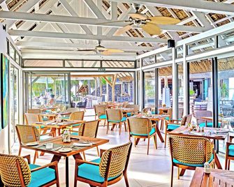 Seasense Boutique Hotel & Spa - Belle Mare - Restaurang