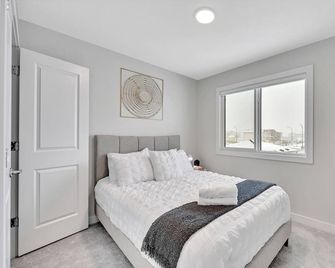 Emerald -3br Home | Prime Location | Spruce Grove - Spruce Grove - Bedroom