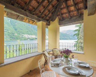 Residenza Regina - Laglio - Balcony