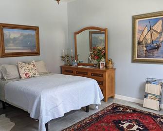 Studio room on an historic property near the historic downtown - Arcadia - Bedroom