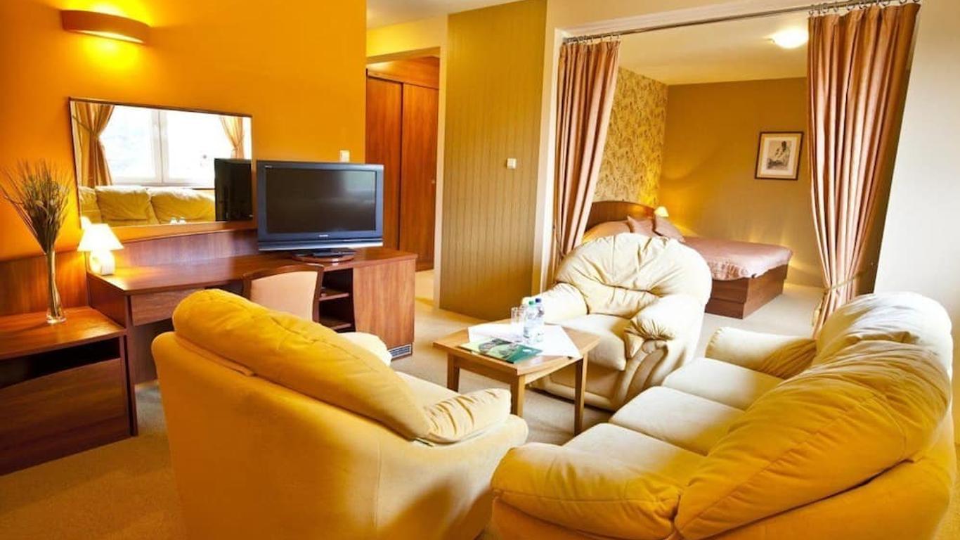 Hotel Bobrowa Dolina