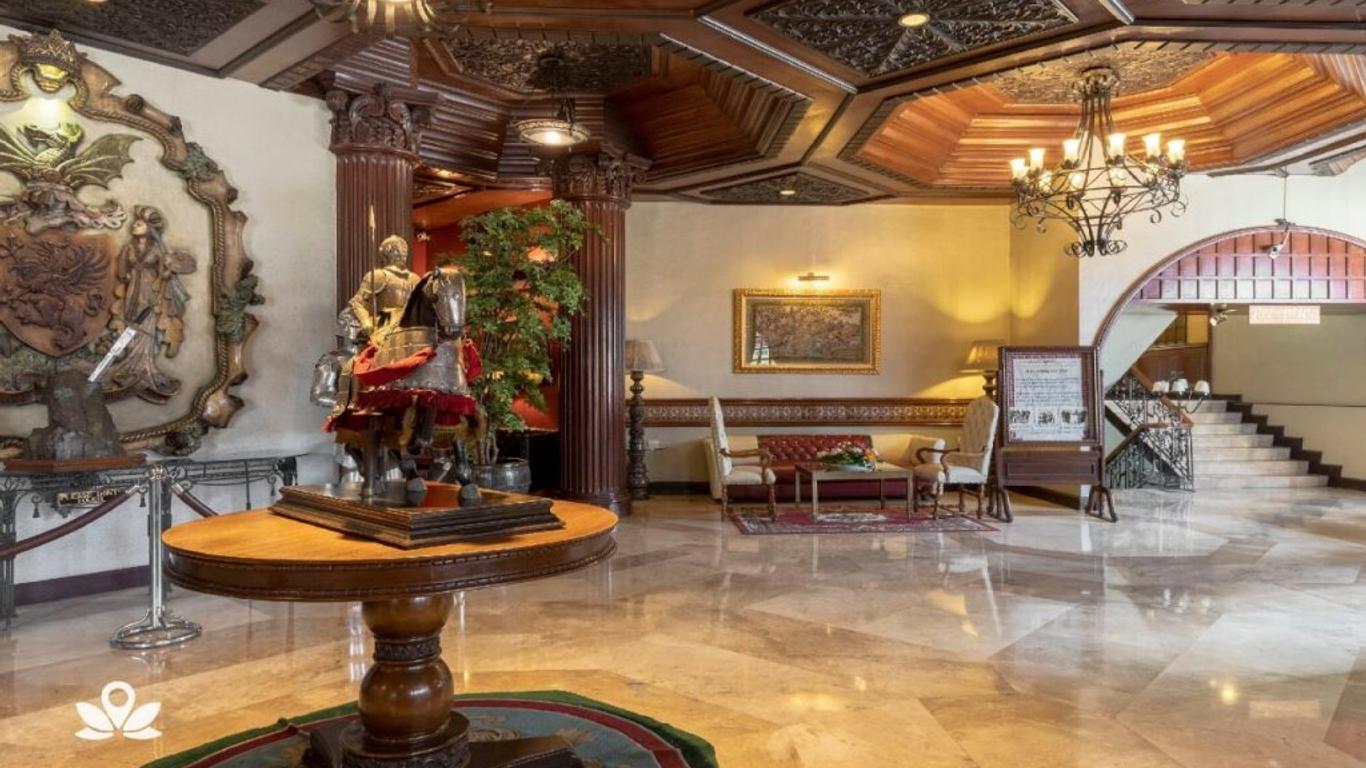 Zen Rooms Camelot Hotel Qc