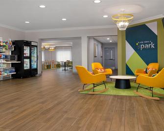 Spark by Hilton Rahway - Rahway - Lobby