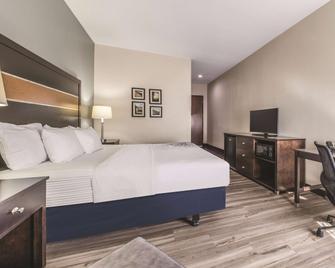 La Quinta Inn & Suites by Wyndham Tulsa - Catoosa Route 66 - Catoosa - Camera da letto