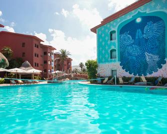 Nílu Cancun Zona Hotelera by Selina - Cancún - Kolam