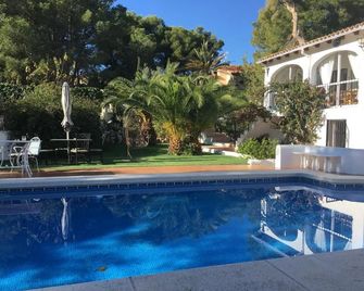 No 20 Bernia, Moraira - Морайра - Басейн