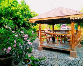 My Home Guest House - Kanchanaburi - Patio