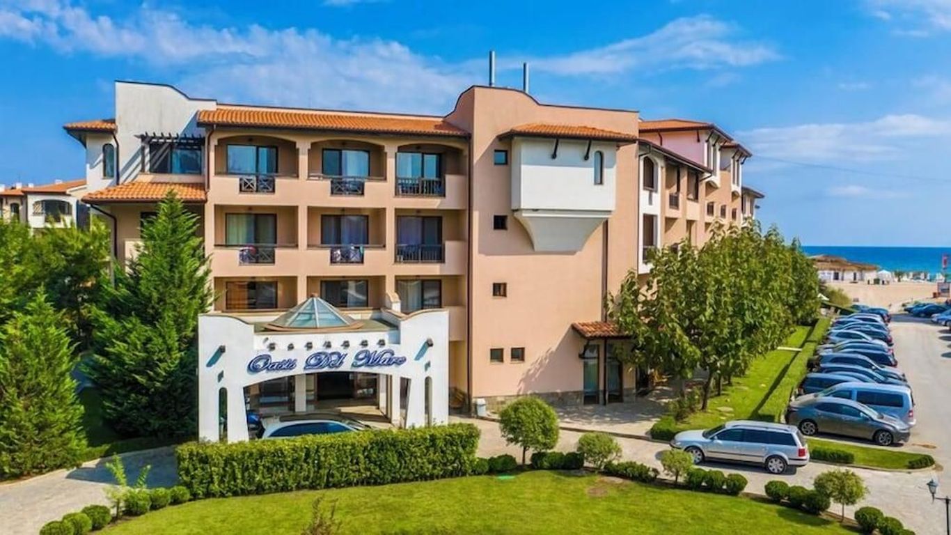 Oasis Del Mare Resort