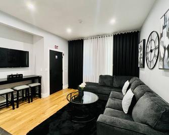 2 Bedroom Apartment, Close To Nyc & Downtown Jc! - Jersey City - Pokój dzienny